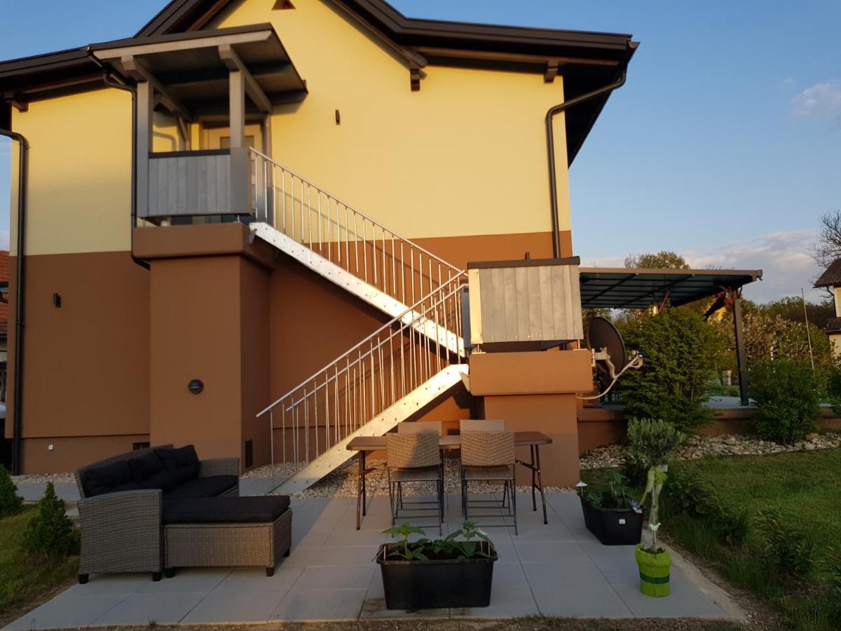 Ferienwohnung Stoisser Mureck Exterior foto